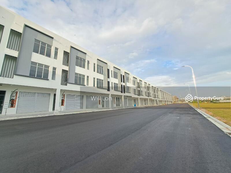 The Crest Austin Emerald Business Park, The Crest Austin, Mount