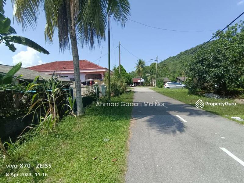 For Sale - Wooden Bungalow Lorong Teratai,Batang Kali 3035sqft Non Bumi Lot