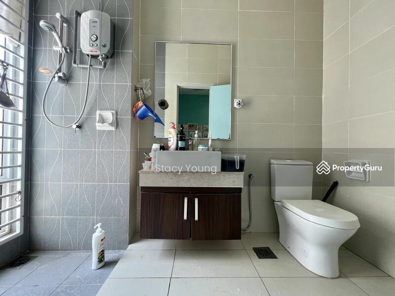 Lake Valley Avenue 6, Bandar Tun Hussein Onn, Cheras, Selangor, 6