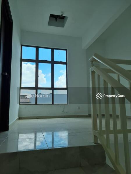 For Sale - NEW 3 Storey Terrace Taman Kota Syahbandar Melaka.