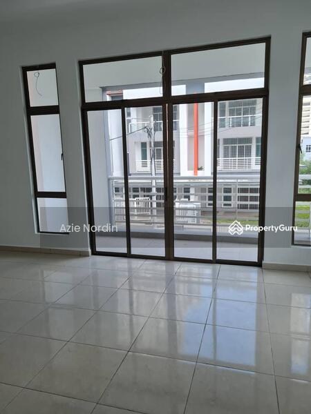 For Sale - NEW 3 Storey Terrace Taman Kota Syahbandar Melaka.