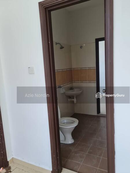 For Sale - NEW 3 Storey Terrace Taman Kota Syahbandar Melaka.