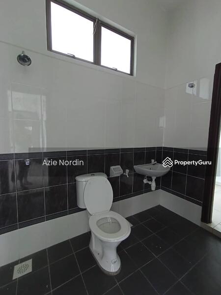 For Sale - NEW 3 Storey Terrace Taman Kota Syahbandar Melaka.