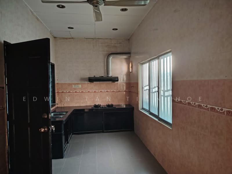 Rumah Teres untuk Dijual di Bandar Puteri Klang (Klang) - Edwin Tan Tian Hoe - Kitchen - PropertyGuru.com.my