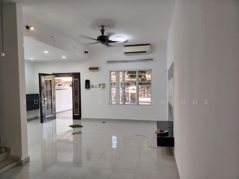 Rumah Teres untuk Dijual di Bandar Puteri Klang (Klang) - Edwin Tan Tian Hoe - Living Room - PropertyGuru.com.my