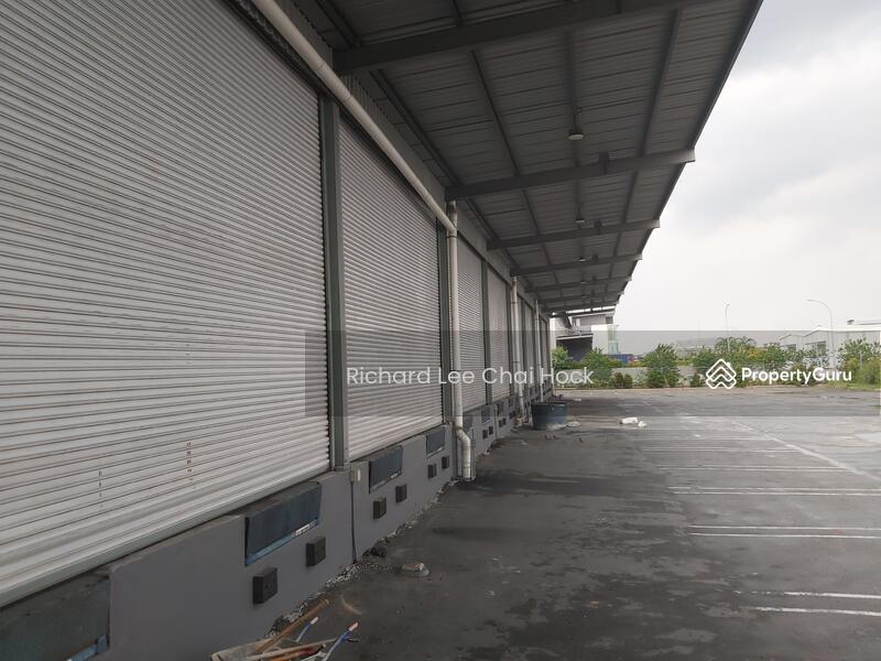For Rent - 30,000 to 400,000 ft2 Warehouse/factory/ 30,000 至 400,000 平方尺仓库/工厂巴生,莎阿南