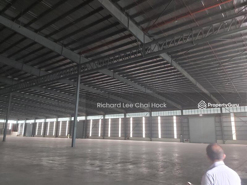For Rent - 30,000 to 400,000 ft2 Warehouse/factory/ 30,000 至 400,000 平方尺仓库/工厂巴生,莎阿南