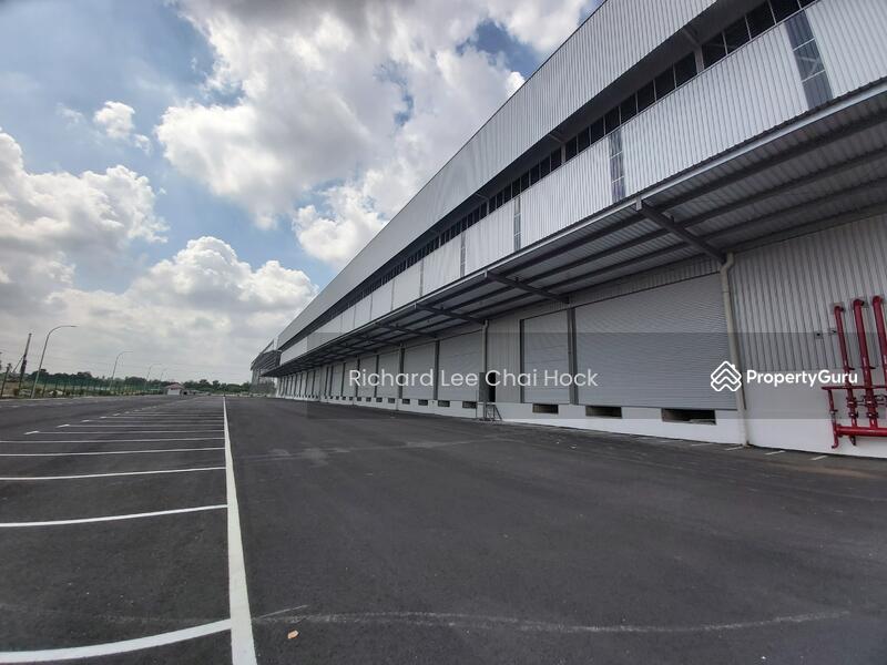 For Rent - 30,000 to 400,000 ft2 Warehouse/factory/ 30,000 至 400,000 平方尺仓库/工厂巴生,莎阿南