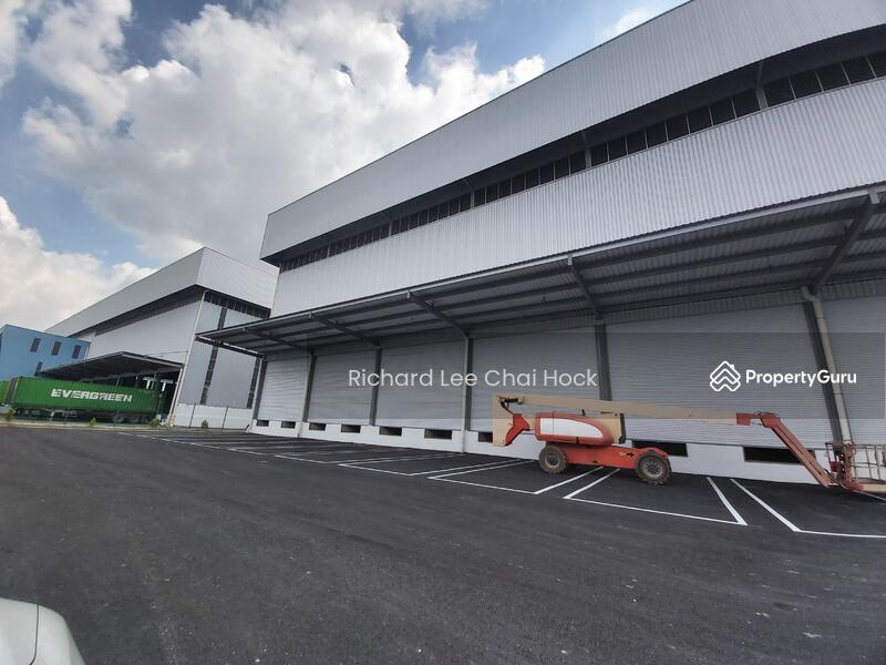 For Rent - 30,000 to 400,000 ft2 Warehouse/factory/ 30,000 至 400,000 平方尺仓库/工厂巴生,莎阿南