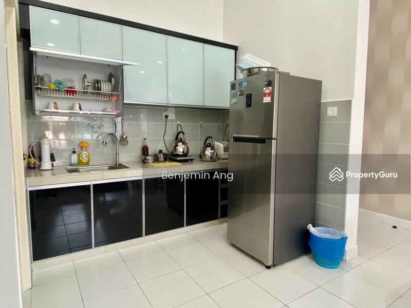 Seri Austin Residence Luxury Apartment, Jalan Seri Austin 1/17, Taman