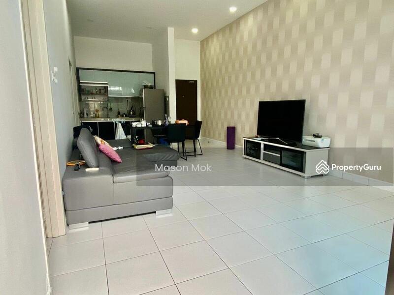 Seri Austin Residence Luxury Apartment, Jalan Seri Austin 1/17, Taman