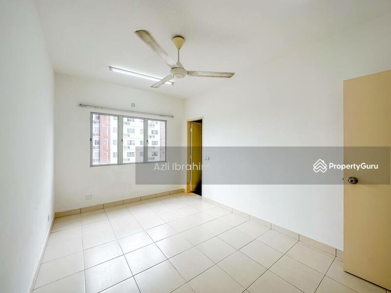 De Bayu Apartment, Setia Alam, Shah Alam, Selangor, 3 Bedrooms, 900