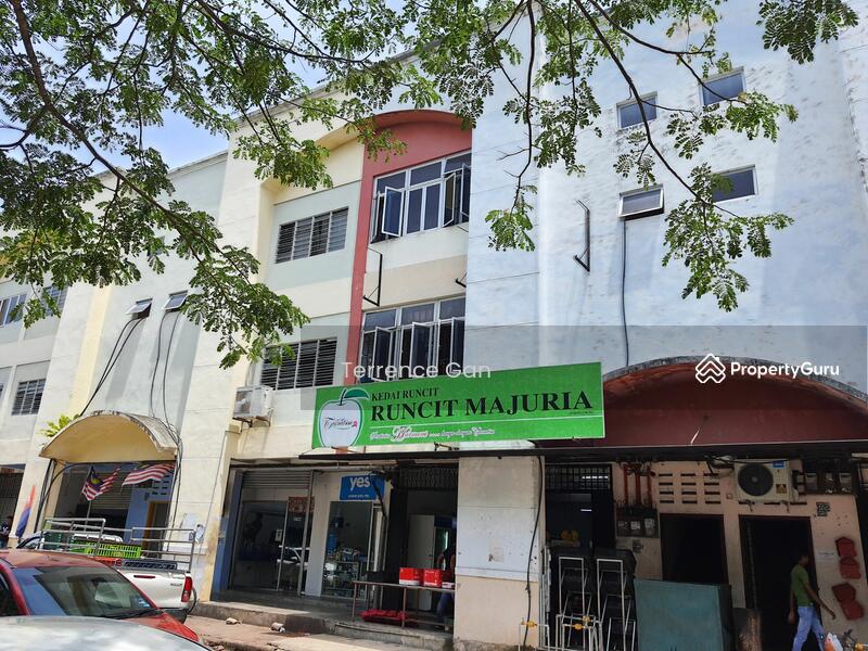 For Sale - SENAI CORNER 3 STOREY SHOP 42 X 80 sq ft RENTAL INCOME RM5000