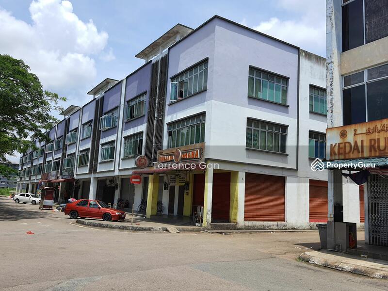 For Sale - SENAI CORNER 3 STOREY SHOP 42 X 80 sq ft RENTAL INCOME RM5000