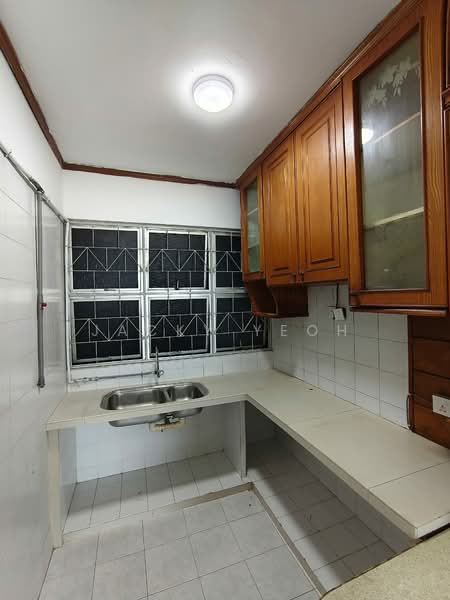 Pangsapuri untuk Disewa di BJ Court Apartment - Jacky Yeoh - Kitchen - PropertyGuru.com.my
