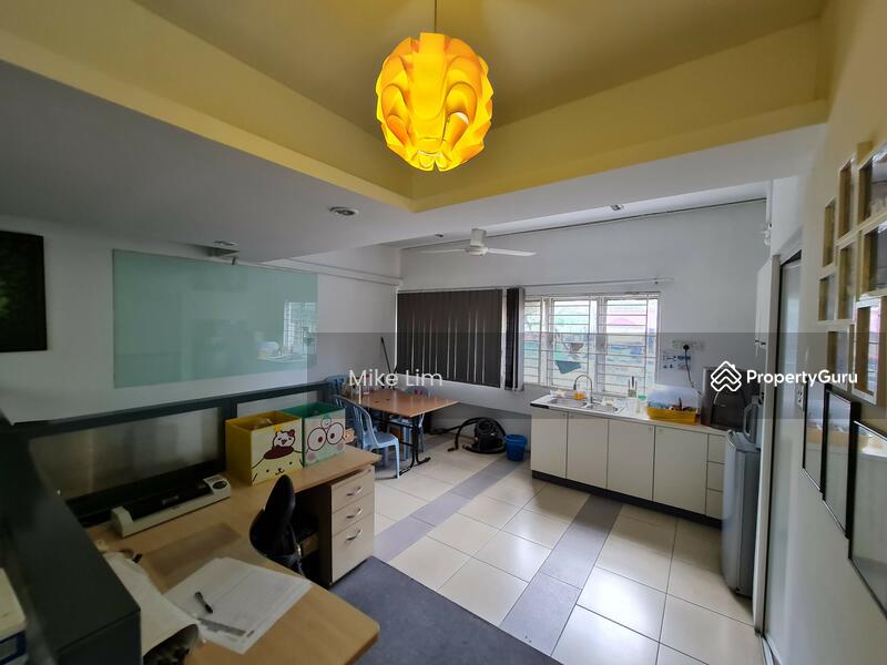 Untuk Dijual - Menara Uncang Emas