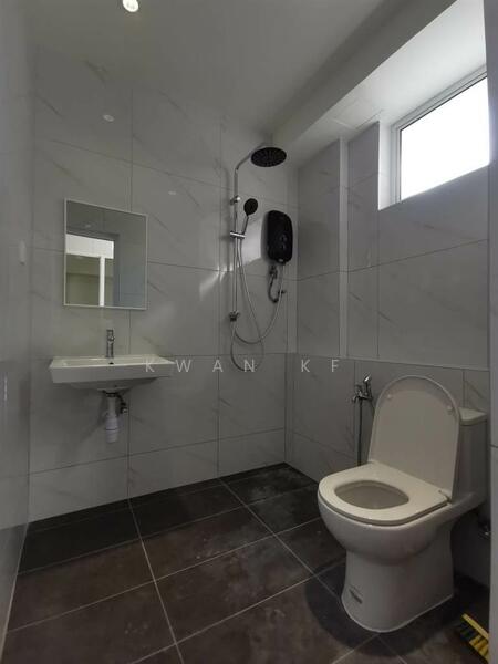 Untuk Disewa - Greenlane Heights Block B