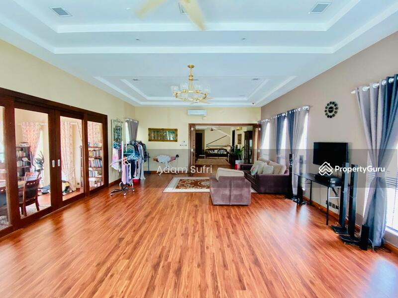 For Sale - (CORNER LOT & PRIVATE LIFT) BUNGALOW RIVERVIEW KEMENSAH TMN MELAWATI