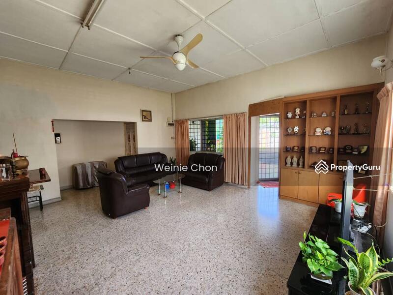 Kulai Taman Kulai Besar, Kulai, Johor, 4 Bedrooms, 2350 sqft, Bungalow