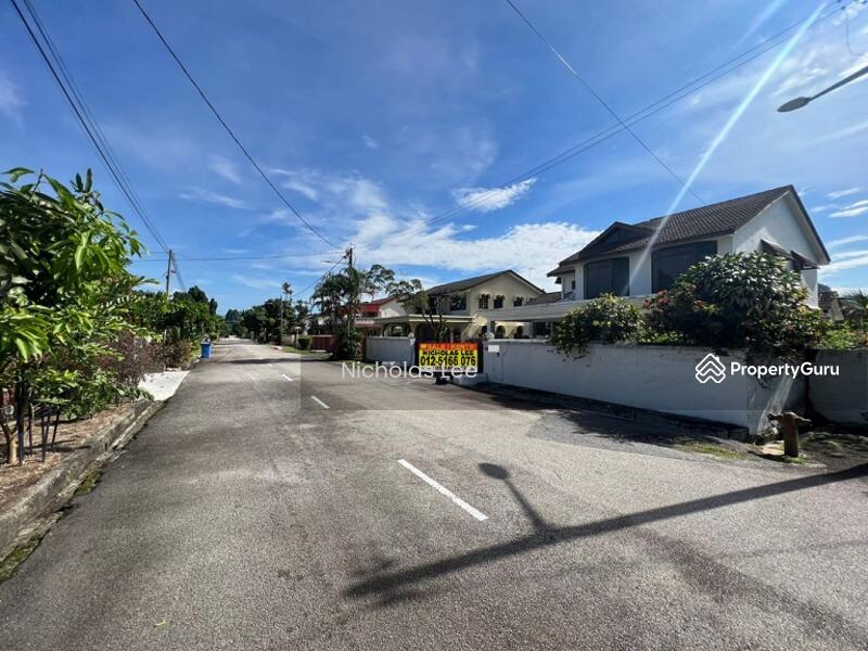 For Sale - Double Storey Bungalow at Off Jalan Sultan Azlan Shah