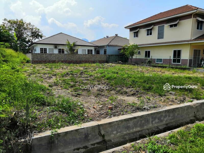 For Sale - Bercham bungalow RPT land