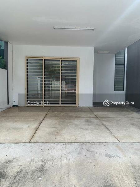 3-storey Terraced House for Sale in Lake Fields (Sungai Besi) - Cady Koh - PropertyGuru.com.my