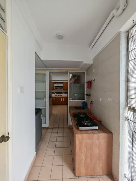 Condominium for Rent at Kiaramas Sutera - Quintus Hiew - Kitchen - PropertyGuru.com.my