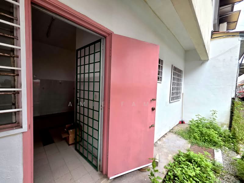 2-storey Terraced House for Sale in Taman Kajang Mewah (Kajang) - Amie Famie - Exterior - PropertyGuru.com.my