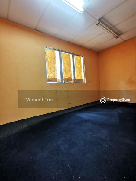 Shop Office with Partition Room Subang Bestari U5 Shah Alam untuk Untuk Disewa - RM 1,800 /bulan, Mac 2026 - PropertyGuru.com.my