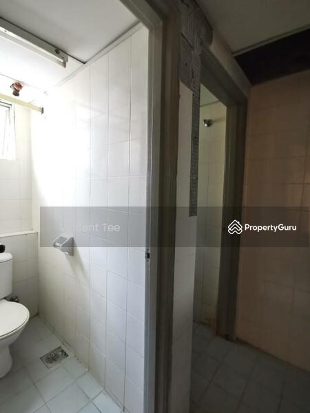 Shop Office with Partition Room Subang Bestari U5 Shah Alam untuk Untuk Disewa - RM 1,800 /bulan, Mac 2026 - PropertyGuru.com.my