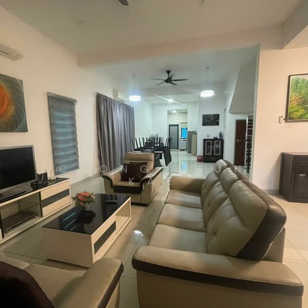 Rumah Teres 2 Tingkat untuk Disewa di Sepang (Selangor) - Chong Shun Kae - Living Room - PropertyGuru.com.my