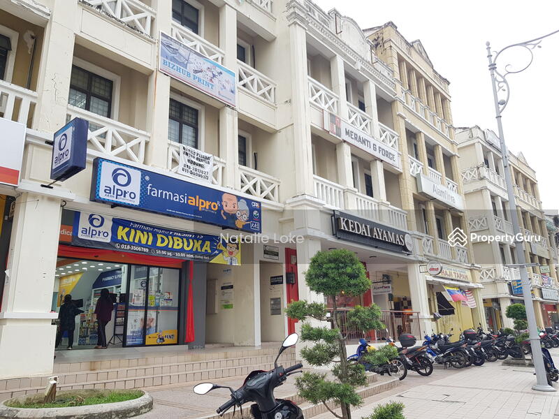 For Rent - Ground Floor Shop Presint 15, Facing Main Road, High Traffic