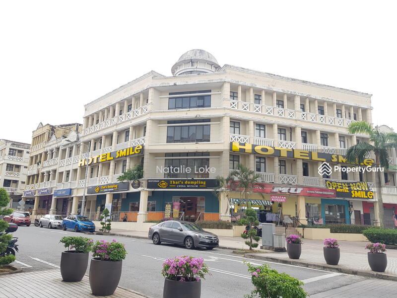 For Rent - Ground Floor Shop Presint 15, Facing Main Road, High Traffic