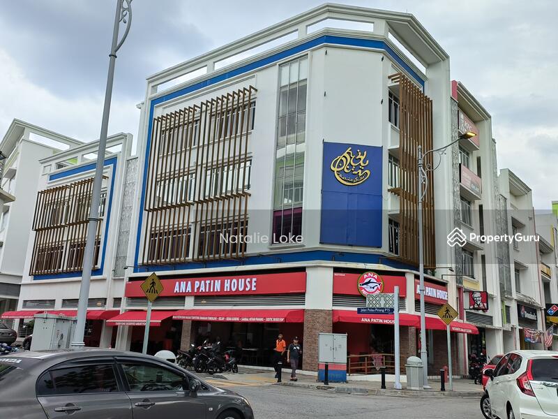 For Rent - Ground Floor Shop Presint 15, Facing Main Road, High Traffic
