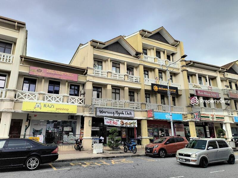 For Rent - Ground Floor Shop Presint 15, Facing Main Road, High Traffic
