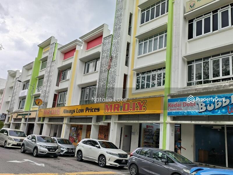 For Rent - Ground Floor Shop Presint 15, Facing Main Road, High Traffic