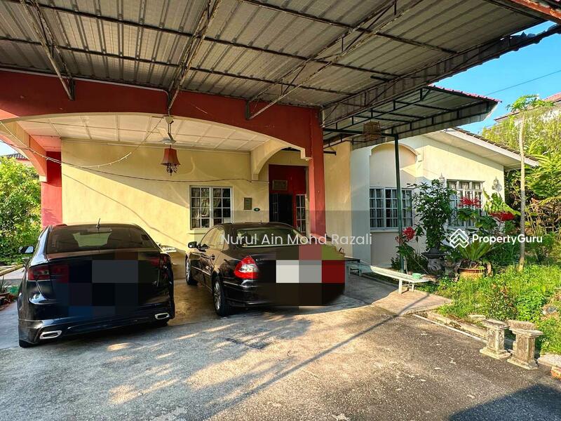 2 Storey Bungalow House at Rasah Kemayan, Seremban 2 for Sale untuk