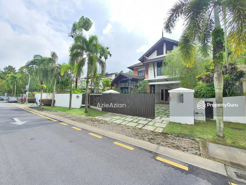 FOR SALE!!HUGE DOUBLE STOREY BUNGALOW WITH SWIMMING POOLTAR VILLAS