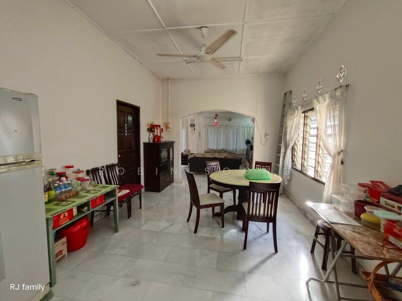 For Sale - Freehold Single Storey Bungalow at Ujong Pasir