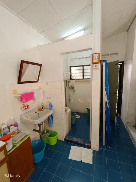 For Sale - Freehold Single Storey Bungalow at Ujong Pasir