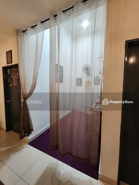 Untuk Dijual - TRIPLE STOREY INTERMEDIATE LINK HOUSE LOCATED AT SAUJANA PUCHONG, BANDAR PUCHONG PERMAI, PUCHONG.