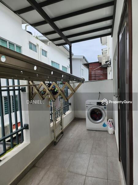 Untuk Dijual - TRIPLE STOREY INTERMEDIATE LINK HOUSE LOCATED AT SAUJANA PUCHONG, BANDAR PUCHONG PERMAI, PUCHONG.