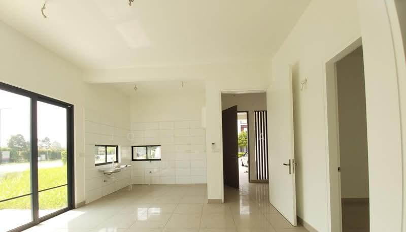 Rumah Teres 3 Tingkat untuk Dijual di Telok Panglima Garang (Selangor) - Joanna Tan - Kitchen - PropertyGuru.com.my