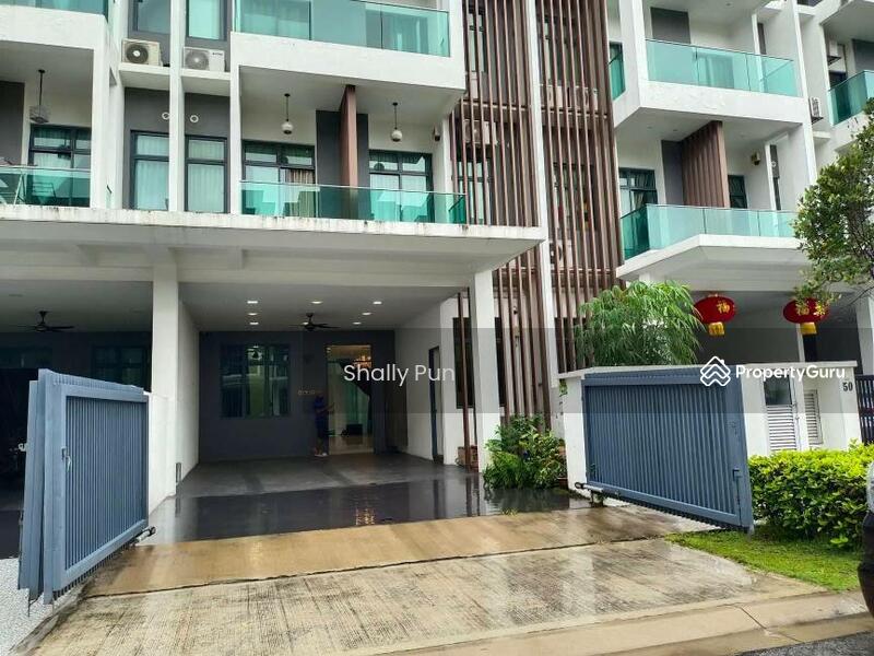 Pool Villa Reflexion 3 Storey Terrace House, Nusaputra Puchong, Taman