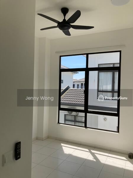 Rumah Teres 2 Tingkat untuk Dijual di Eco Grandeur (Puncak Alam) - Jenny Wong - PropertyGuru.com.my