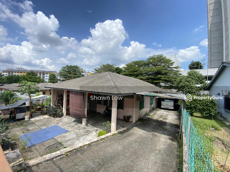 Taman Larkin, Jalan Aman Larkin 5, Johor Bahru, Johor, 5 Bedrooms, 2800