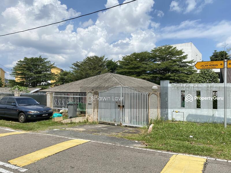 Taman Larkin, Jalan Aman Larkin 5, Johor Bahru, Johor, 5 Bedrooms, 2800