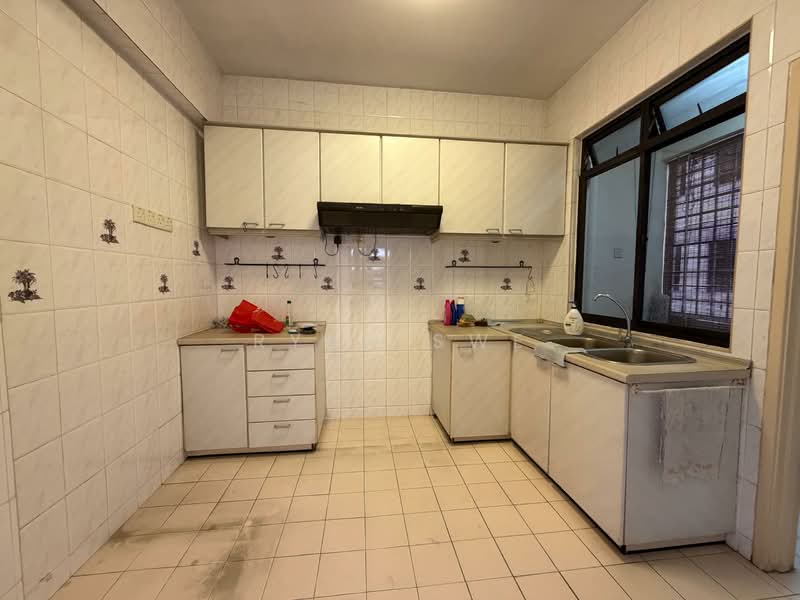 Condominium for Sale at Mutiara Oriental - Ryan Swe - Kitchen - PropertyGuru.com.my