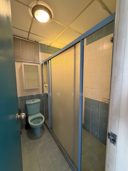 Condominium for Sale at Mutiara Oriental - Ryan Swe - Bathroom - PropertyGuru.com.my