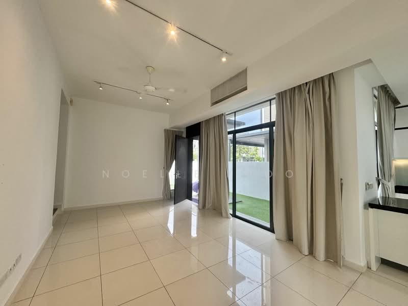 For Rent - Avira Medini Iskandar